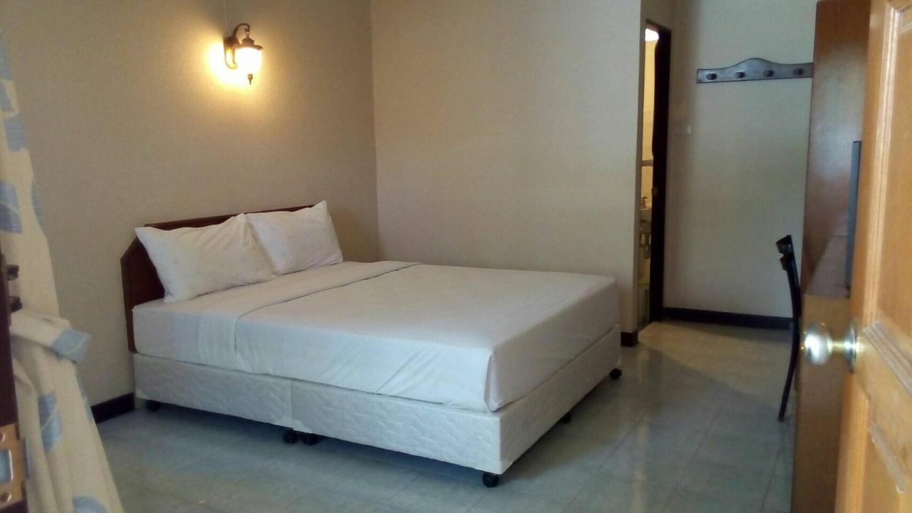 Jomtien Cozy Inn Pattaya Exteriör bild