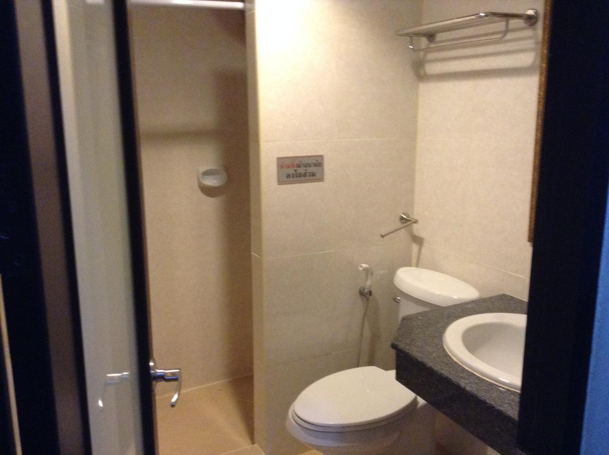 Jomtien Cozy Inn Pattaya Exteriör bild